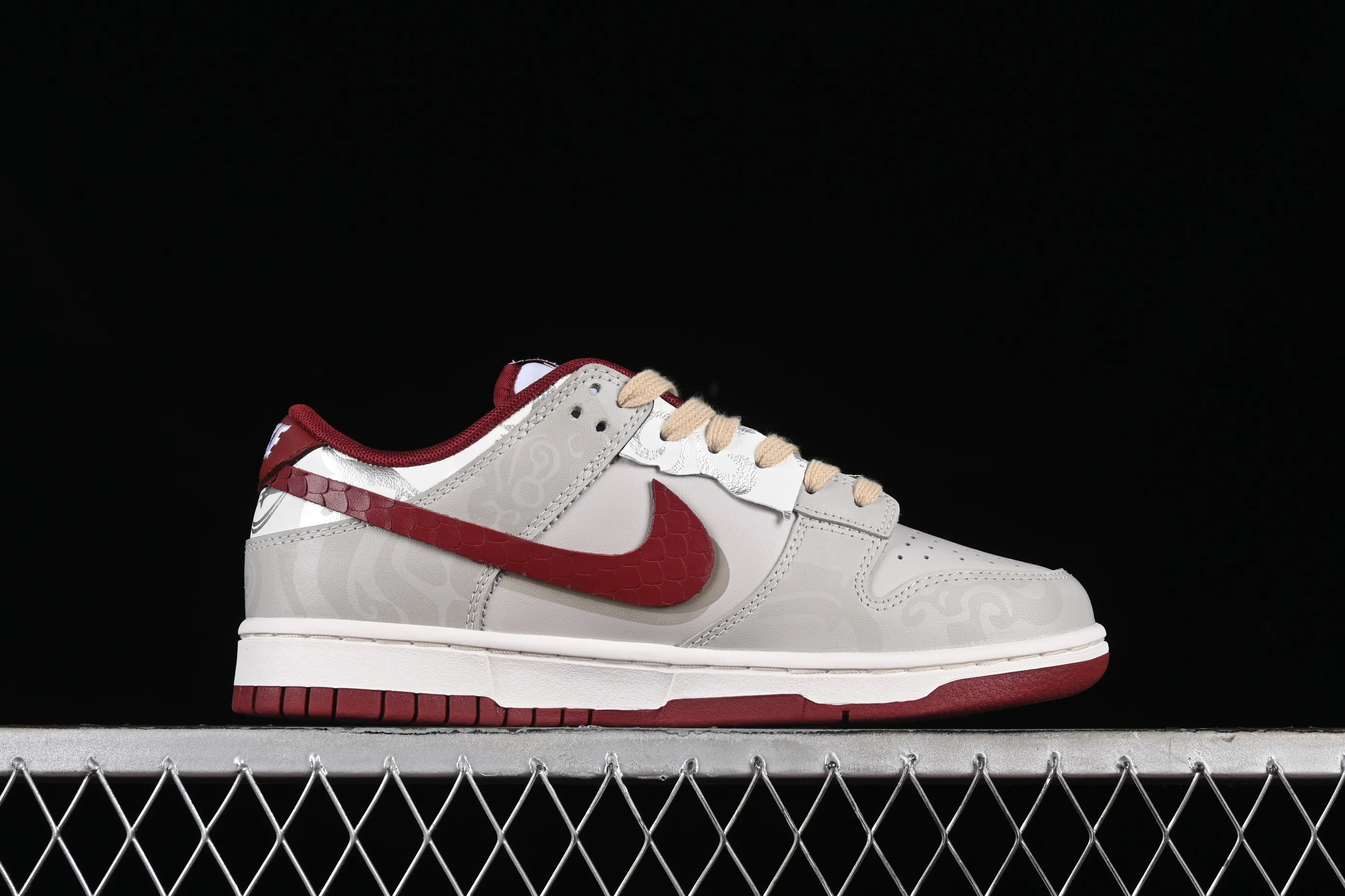 All Categories Nk SB Dunk Series Nk SB Dunk Low Low-top sneakers Nk Dunk Low Panda Prank Year of the Dragon limited team red SB low-top casual sneakers DD1391-601
